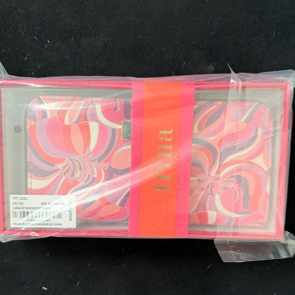 Trina Turk Vibrant Pink and Purple Swirl wallet - Picture 2 of 7